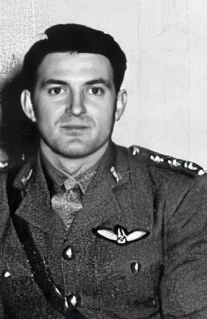 Capt Ken Kennah (Source: Canadian Army Aviation website)