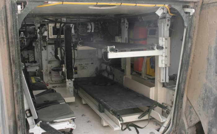 Prototype initial de conversion du VBLC en ambulance.